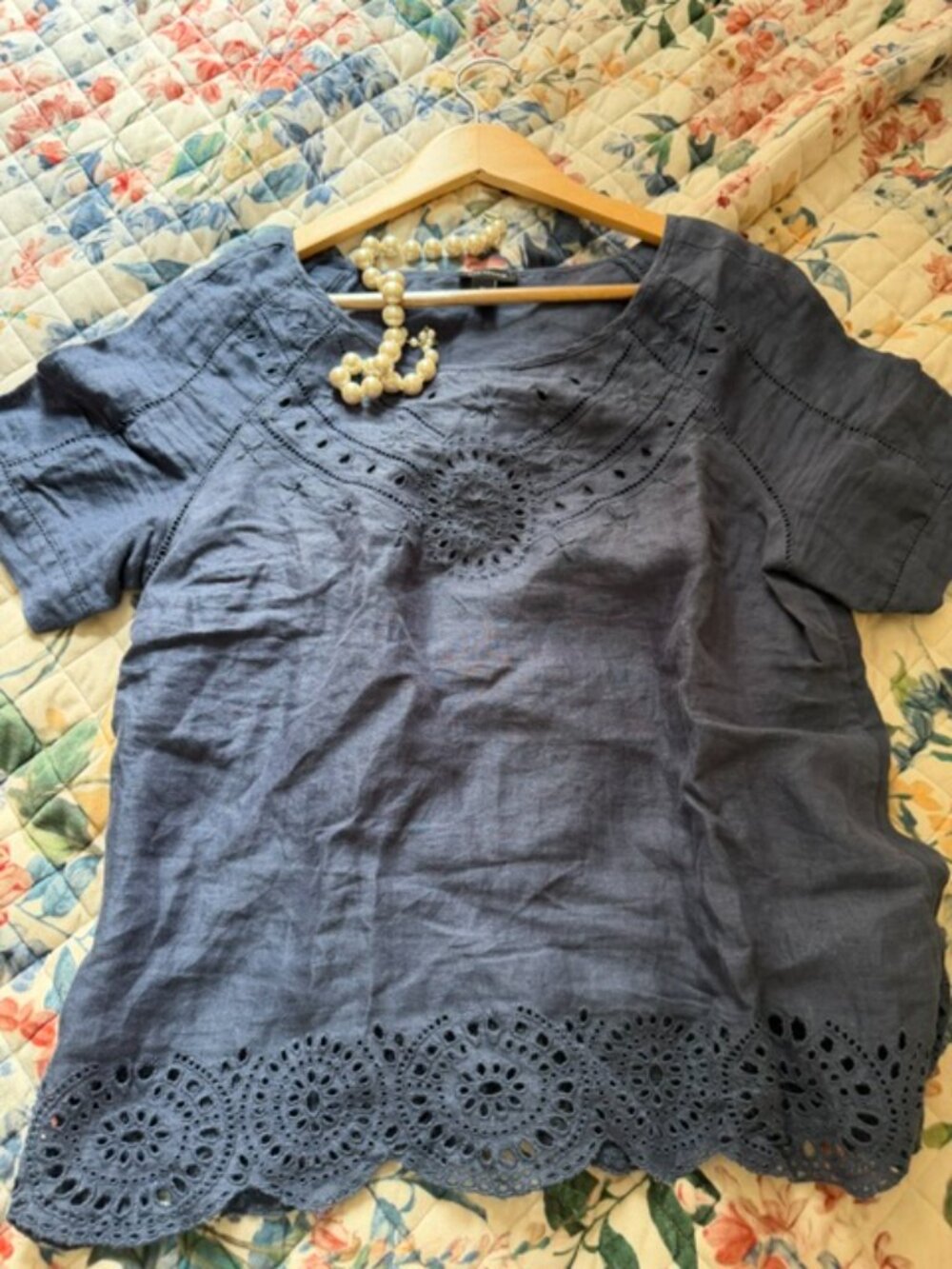 Ann Taylor Blue 100% Linen Women's Tunic Top- size medium- with cutout detailing - Picture 7 of 7